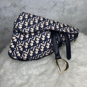 🤍〰️D saddle bag〰️🤍